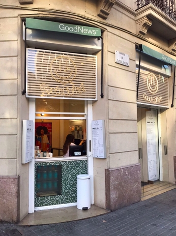Around the World: GoodNews Coffee, Barcelona - <p>I was recently gifted a bag of coffee from a friend's travels to Barcelona. It was described as having notes of tangerine and red berries and I kid you not, when paired with milk in my mornin...</p>