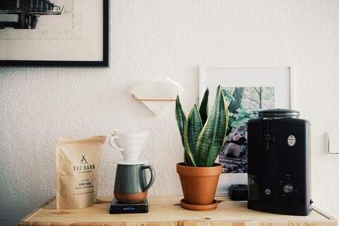 Help! There's a bag of Specialty Coffee in my Kitchen! - <p>Help, There’s a Bag of Specialty Coffee in my Kitchen!

Words (of encouragement) by Katie Burnett


So, your friends have been talking about specialty coffee. They say they’ll never g...</p>