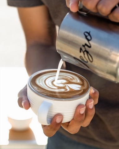 Interview: Dez & Romero of Dezro Coffee - <p>We love hearing from coffee people around the country about how they’re building cafe culture. Romero recently won an Oatly Latte Art competition and we wanted to hear how Dezro coffee came to b...</p>