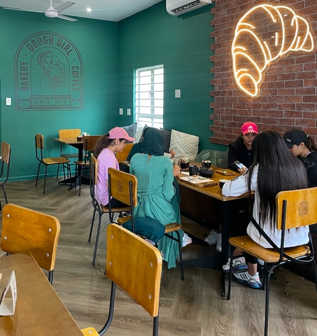 New Kid on the Block: Dough Girl, Durban - <p>Find it here: 13 Gladys Mazibuko Road (Old Marriott Rd), Essenwood 4001




What an invitation from Dough Girl!

We have always loved the sassy style of this brand and we are super excited that...</p>