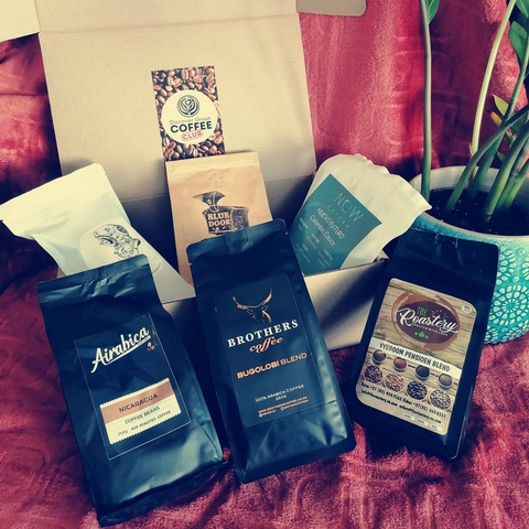 WIN!!!! Fresh Discover Great Coffee Box: Top 6 of A Shot in the Dark #winning - <p>This box of deliciousness is available for purchase here, but if you'd like to put your name in the ring for a DGC Box + Limited Edition Coffee Tee (worth R1000 in total), fill in the entry form b...</p>