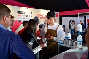 Umpaul, World Latte Art Champion of 2016 doing a milk mystery challenge.