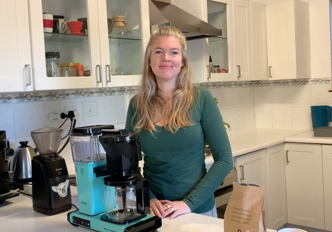 Brewing Coffee at Home: A COVID-19 Series - The MoccaMaster - <p>This week we bring you a really cool brewing device called the MoccaMaster, by Technivorm. It is perfect for making filter coffee at home or the office and it will also brew delicious batch brews for ...</p>