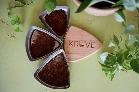 Gadget Review: Kruve Sifter - Most coffee professionals believe that even grind size is key to achieving even extraction and exceptional flavour in the cup. But is a perfectly uniform grind, every time even possible? The Kruve Sifter claims that while many have tried to perfect the grinder, they have apparently perfected the grindâ€¦Â 