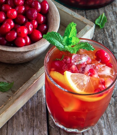 Recipe: Rooibos Cranberry Cocktail with Red Espresso - <p>Guys! It is SO hot. It is iced coffee weather and will be for the next few months. And if you need a caffeine-free alternative for those long, summer evenings, why not try this delightful little numbe...</p>