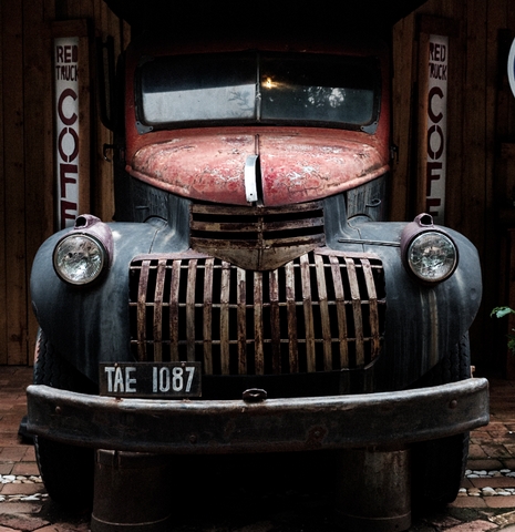 Red Truck Restoration Project - <p>


Recently, my godson got me hooked on a car restoration show on Netflix and honestly, I would never have picked it, but gosh, those cars are beautiful and I got completely sucked in to the rag ta...</p>
