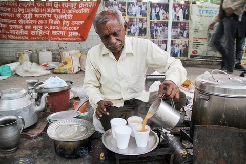 The Chai Story (and the Dirty Chai!) - <p>Words by Nic Reid of Red Espresso


Chai tea can be found on every café menu, and on every corner in India, where it originates. Its made “street food style” in small road side s...</p>